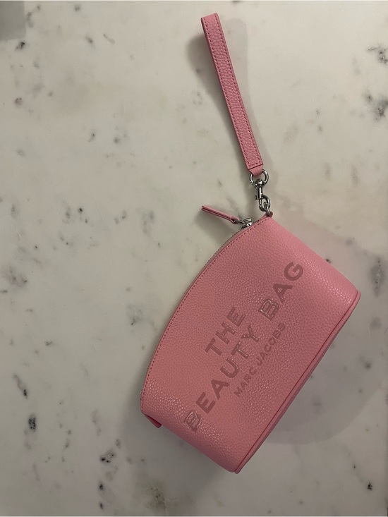 Marc Jacobs Handbags - Marc Jacobs Pink Pebbled Leather "The Beauty Bag”